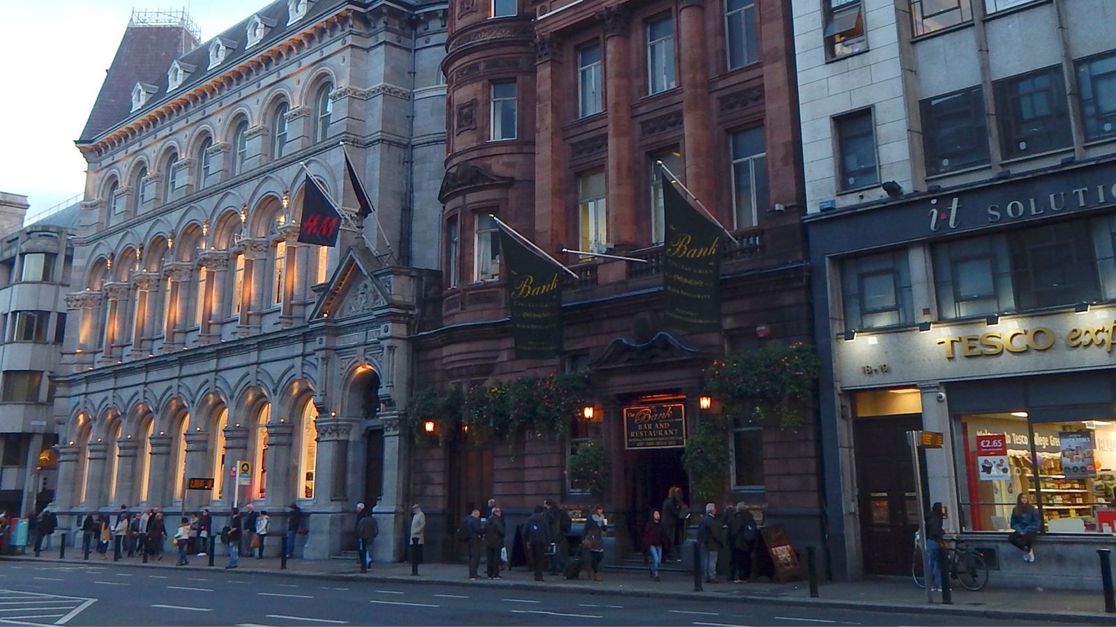 Dublin Food Tour: A Toast to Irish History & Hospitality