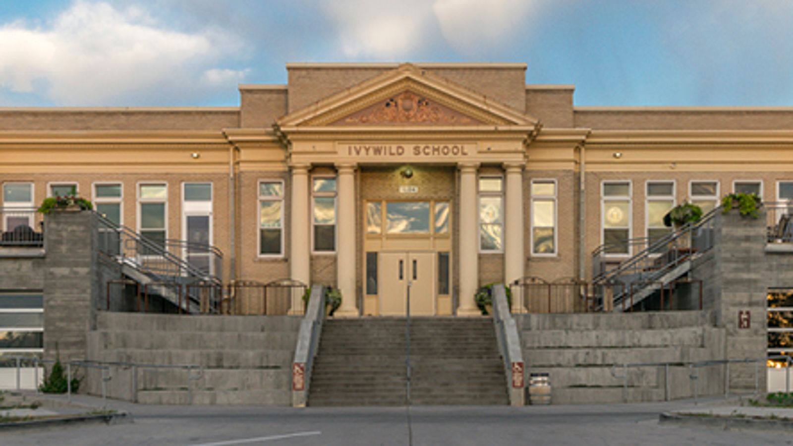 Top 9 Historic Restaurants in Colorado Springs