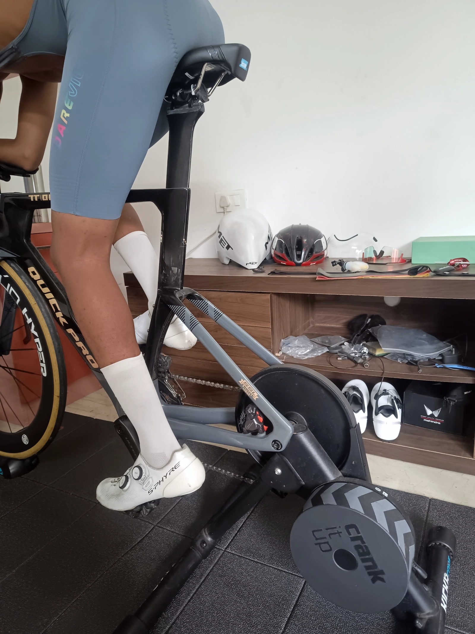 Juan pedalling his time-trial bike mounted on a Wahoo KICKR CORE indoor trainer.