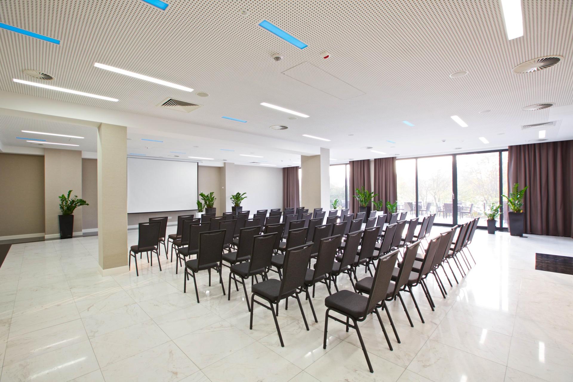 sala konferencyjna w hotelu