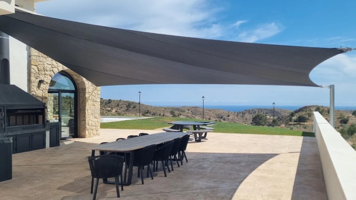 Why Coolashade hero slider image 1