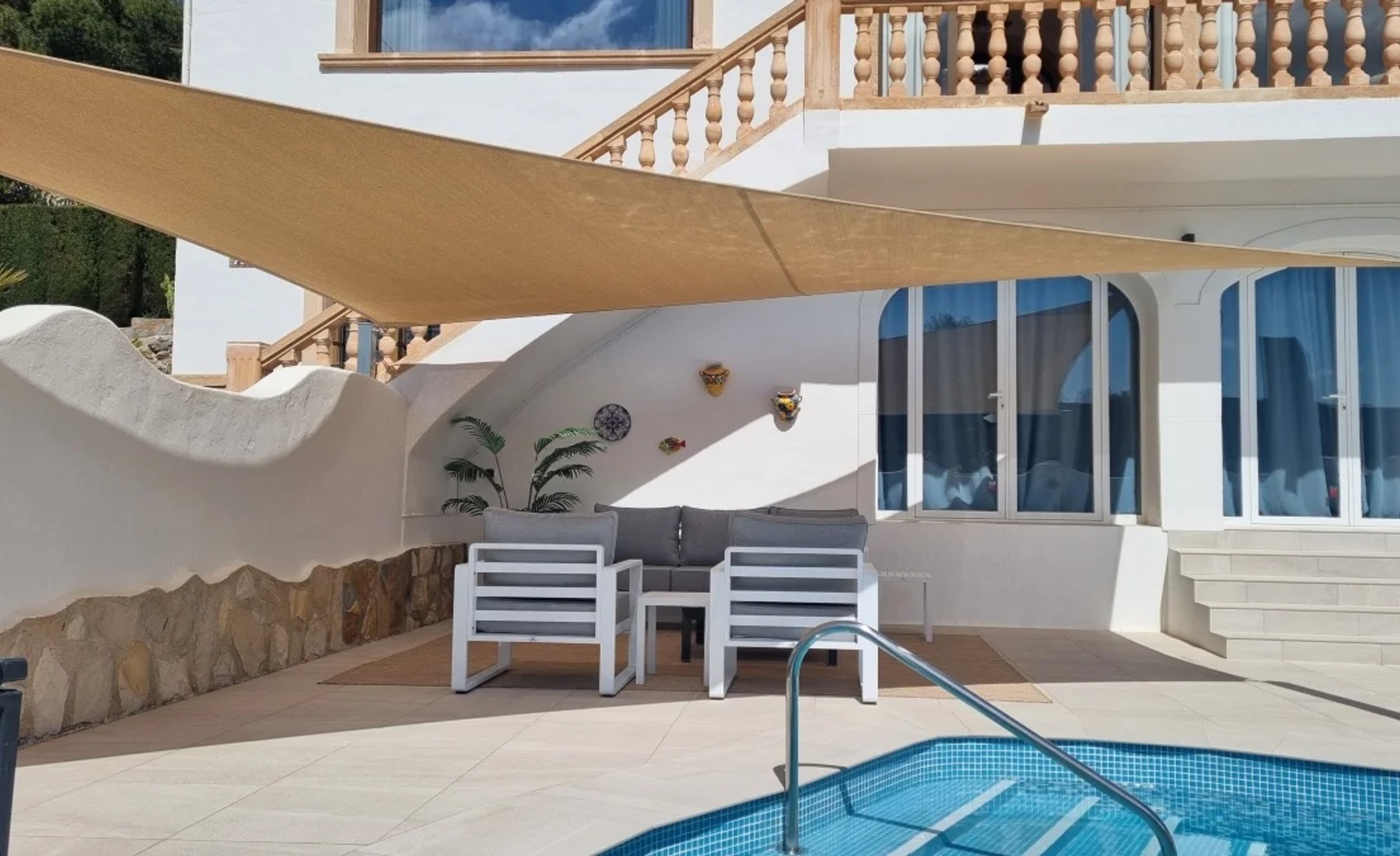 A professionally installed shade sail transforms a terrace, pool area or car port into a comfortable, usable outdoor space protected from the Spanish sun.