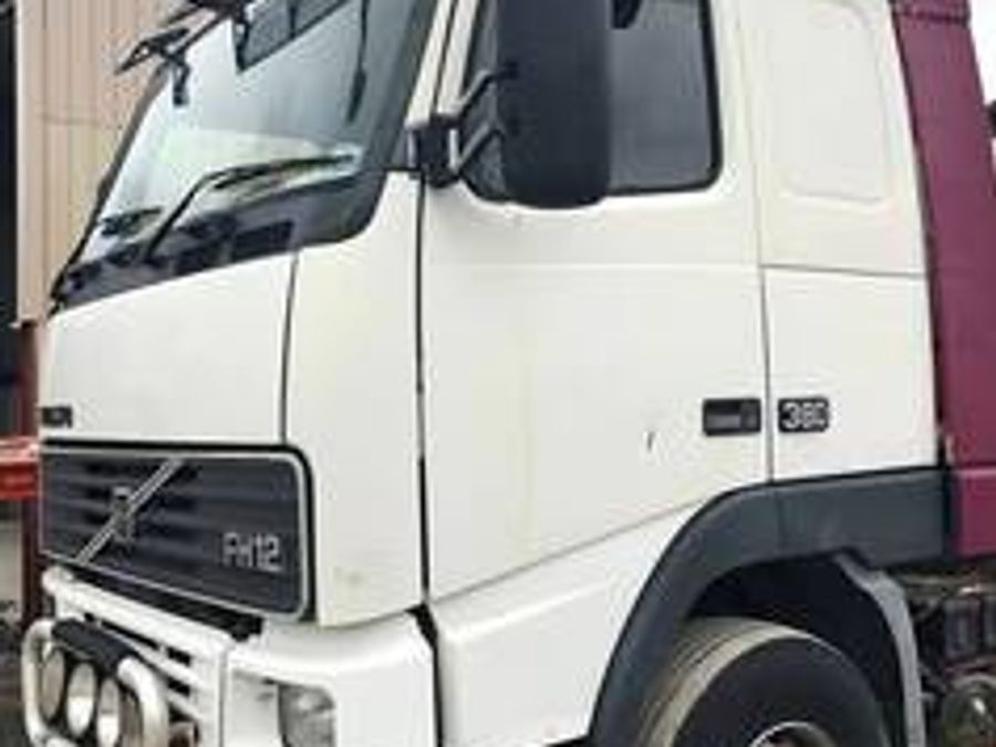 Volvo FH12/380 V1