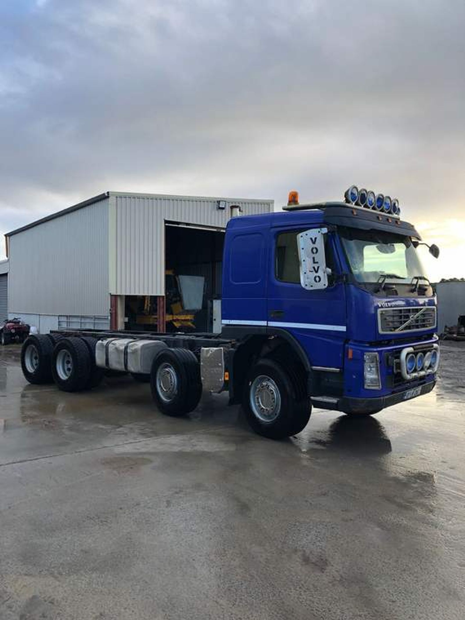 Volvo FM13 Chassis & Cab