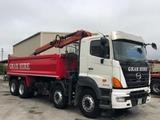 Hino 8X4 grab truck 1