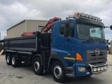 Hino grab truck 1