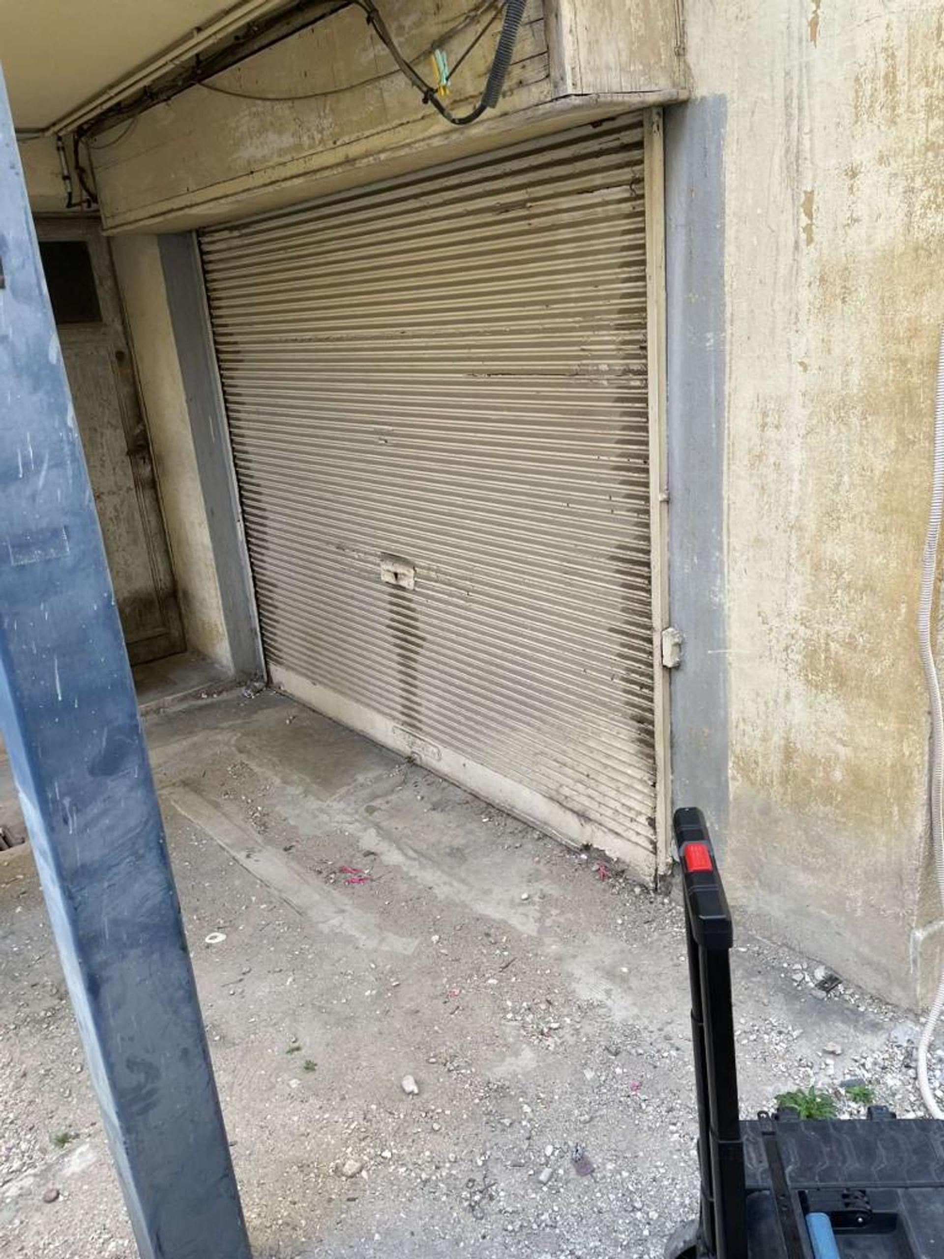 PORTE BASCULANTE miniature 2