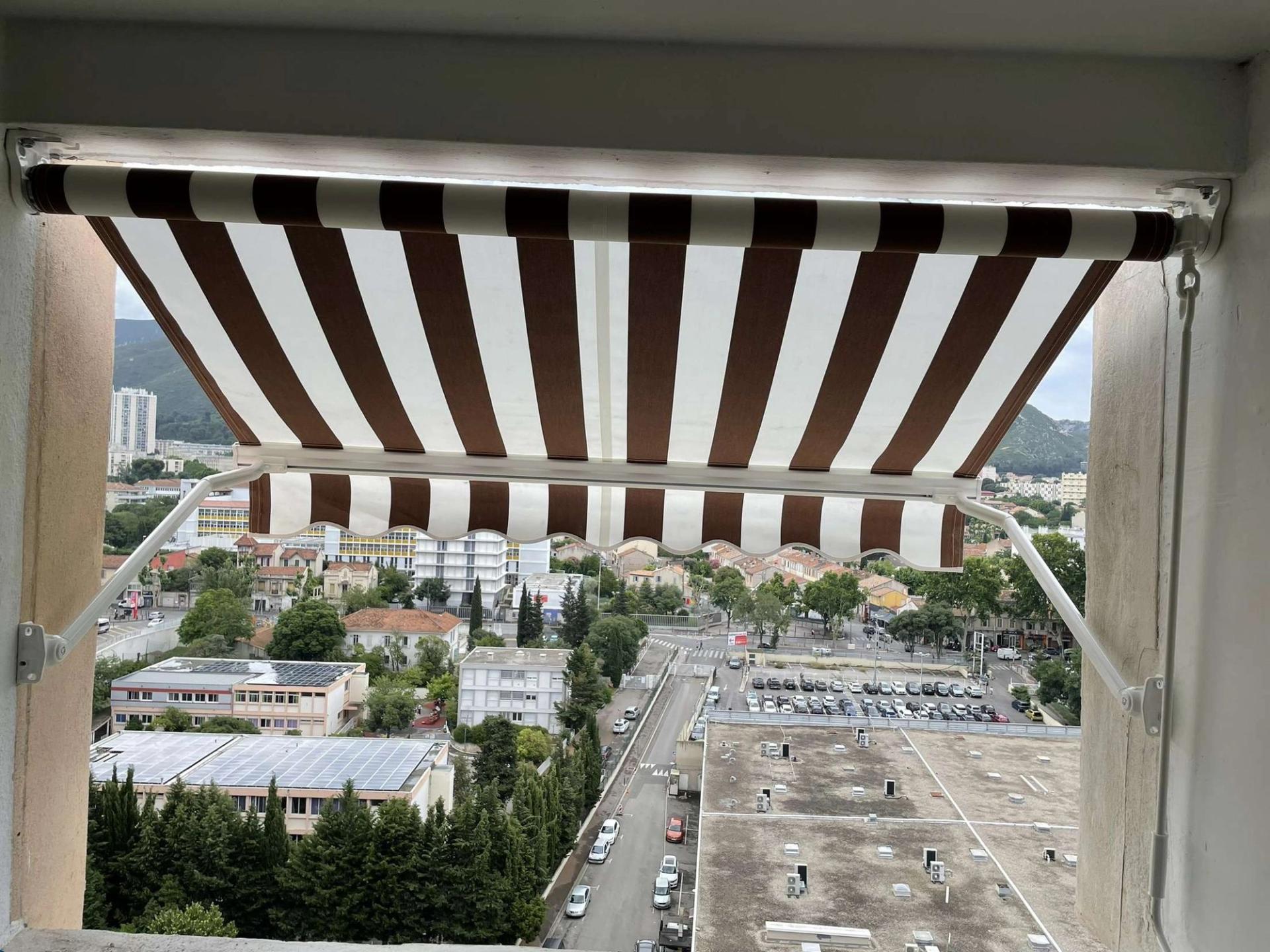 STORE A BRAS miniature 2