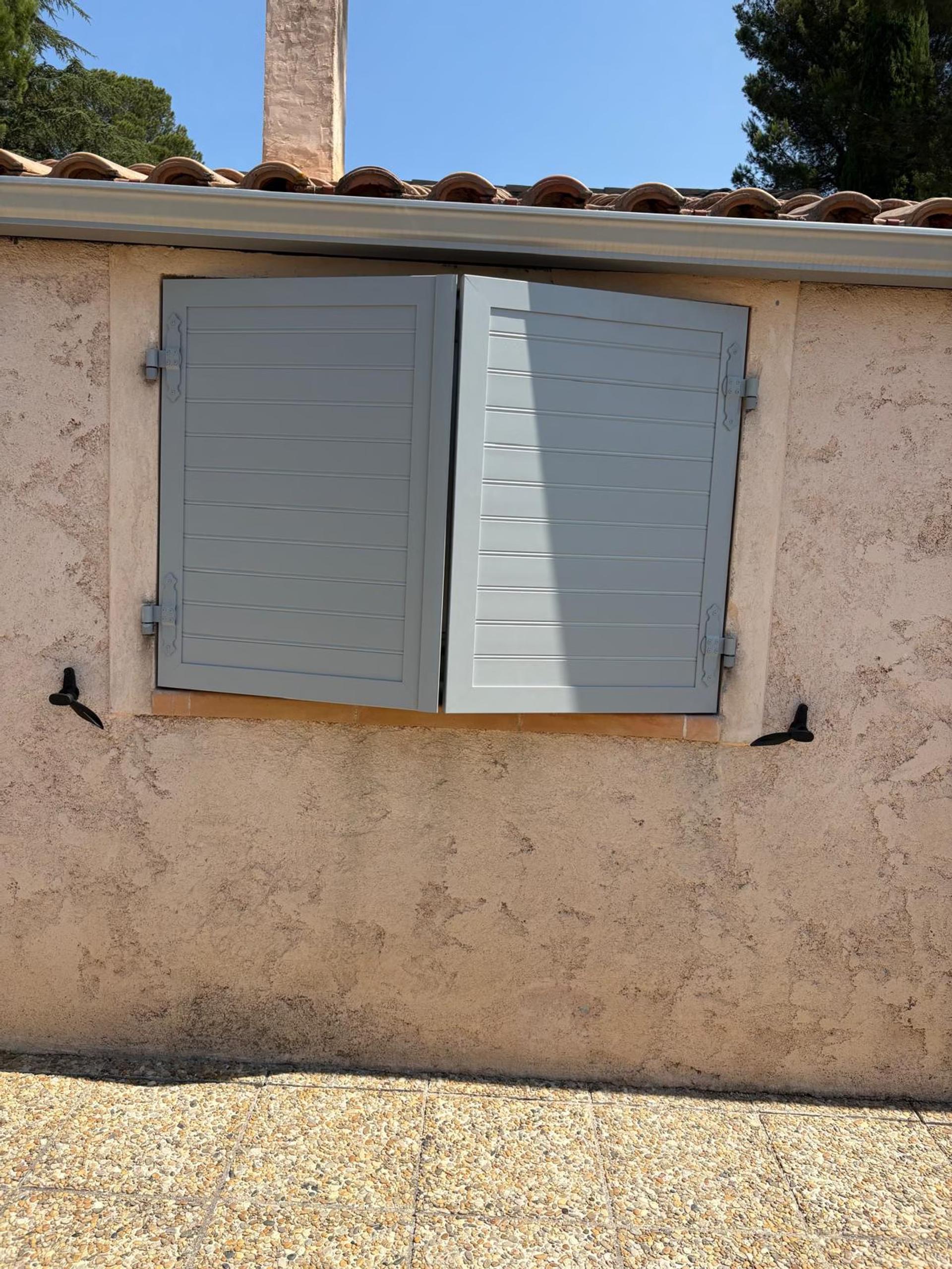 VOLET BATTANT ALU miniature 3