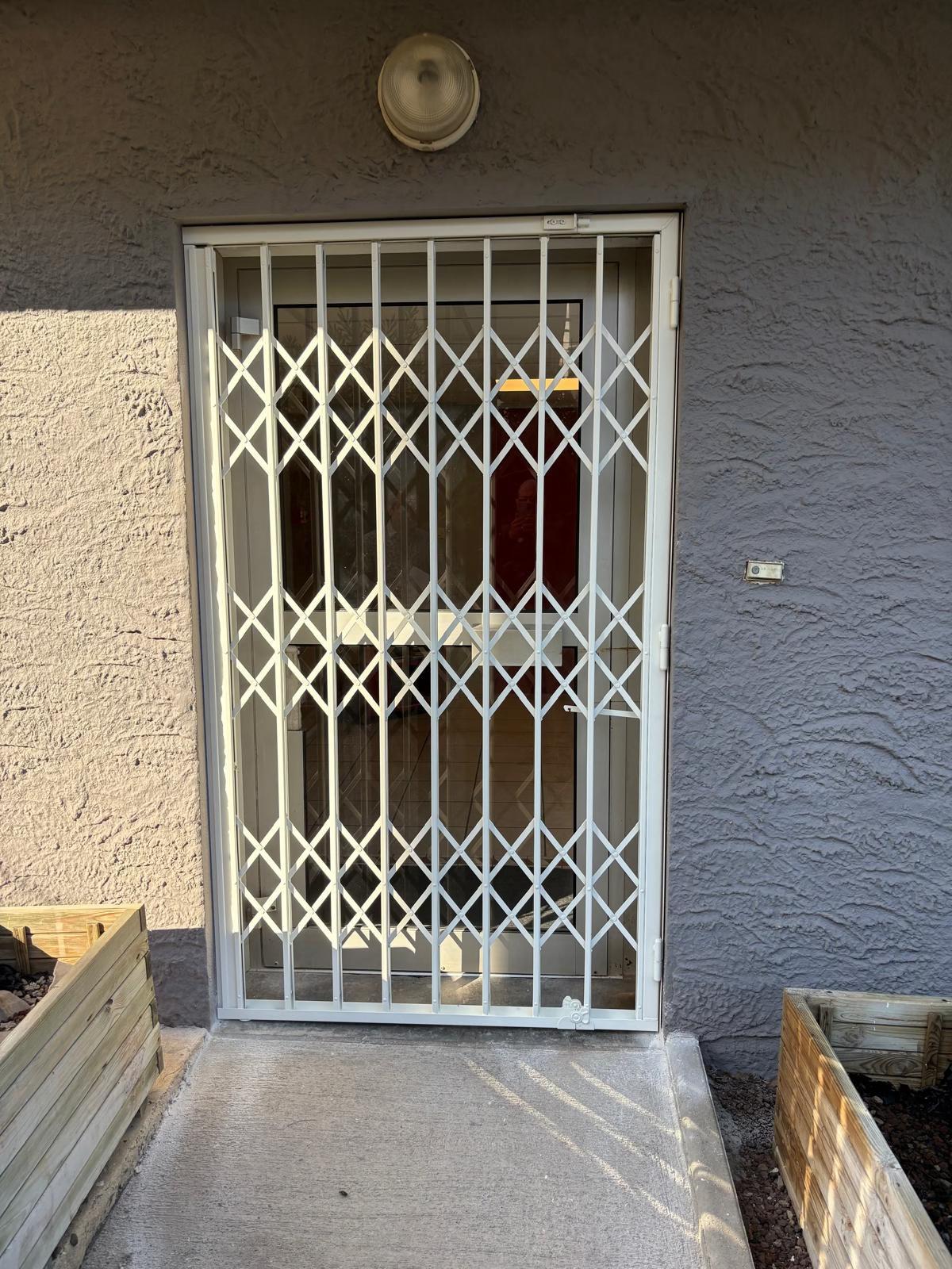 GRILLE EXTENSIBLE COMMERCE