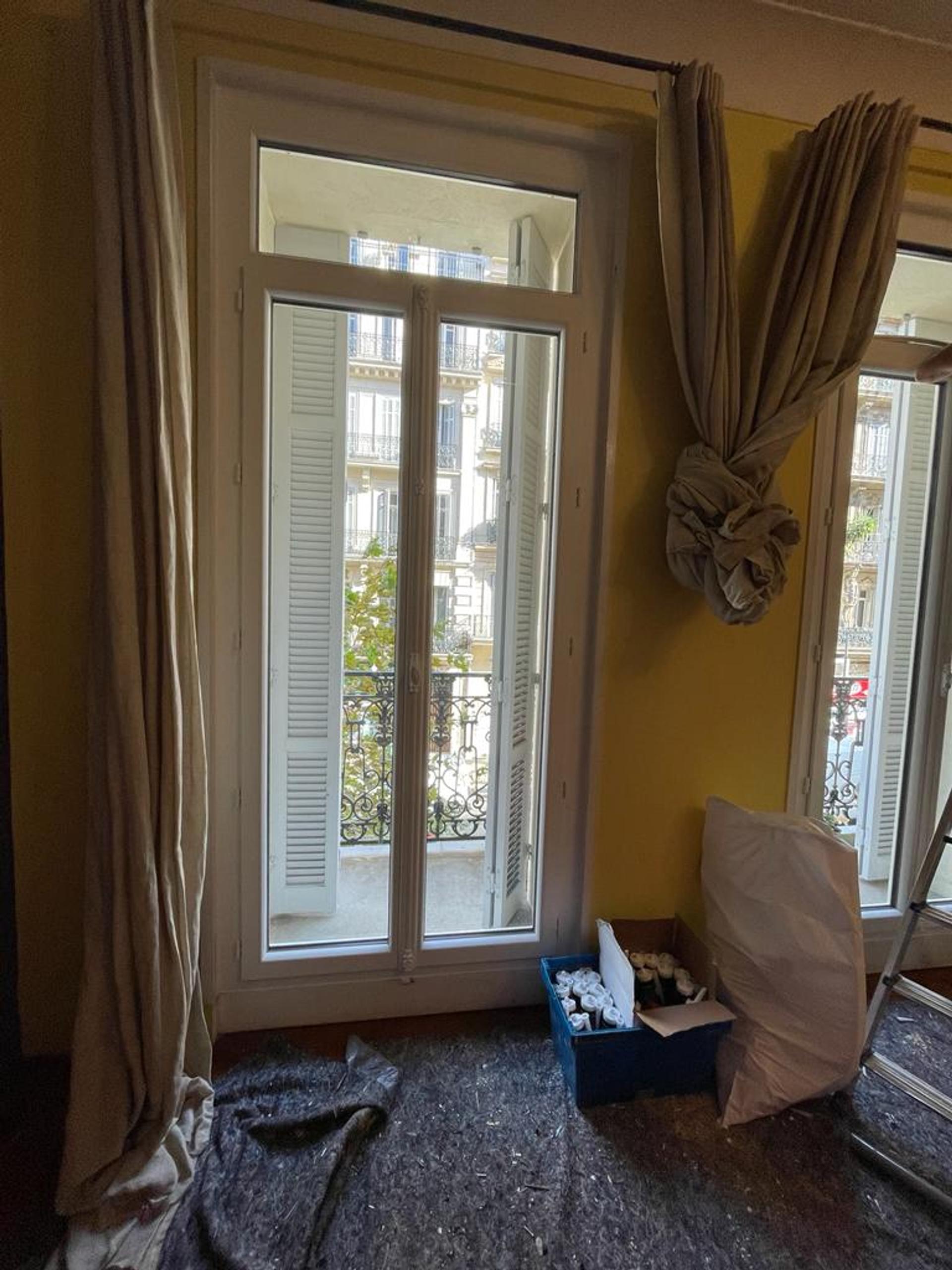 FENETRE ASPECT BOIS miniature 4