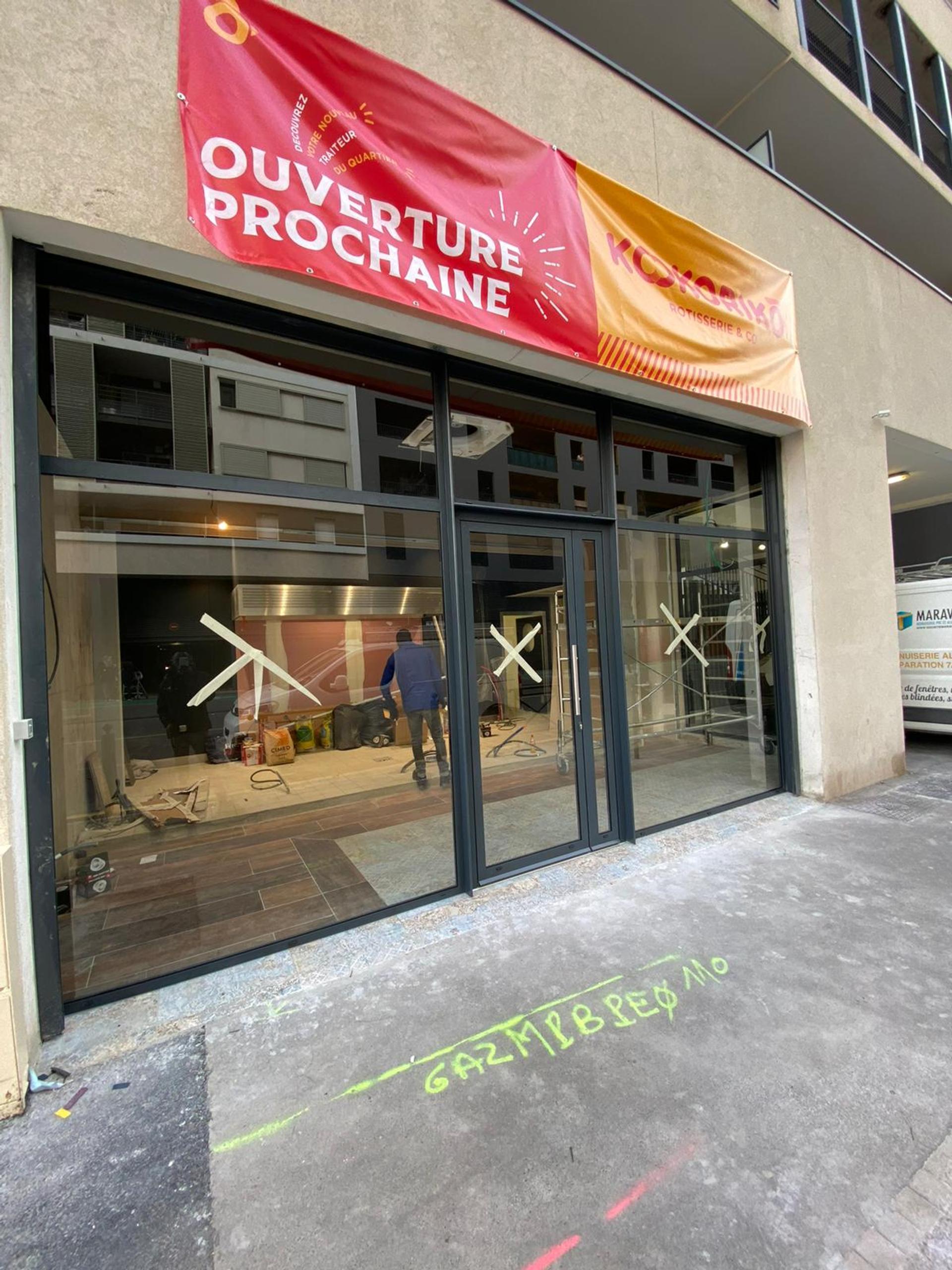 DEVANTURE MAGASIN ALU