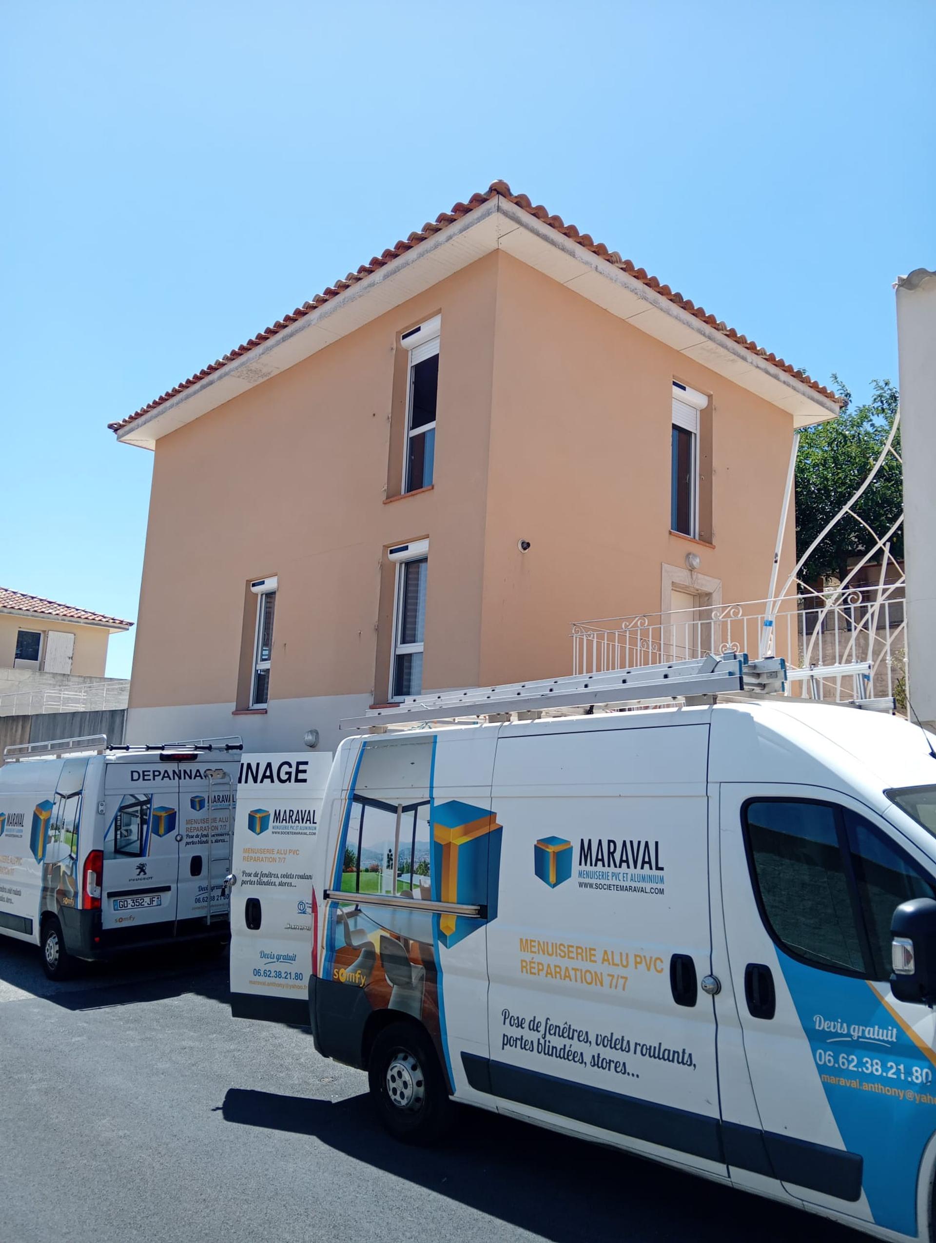 Volets roulants solaires et stores bannes solaires sur mesure miniature 4