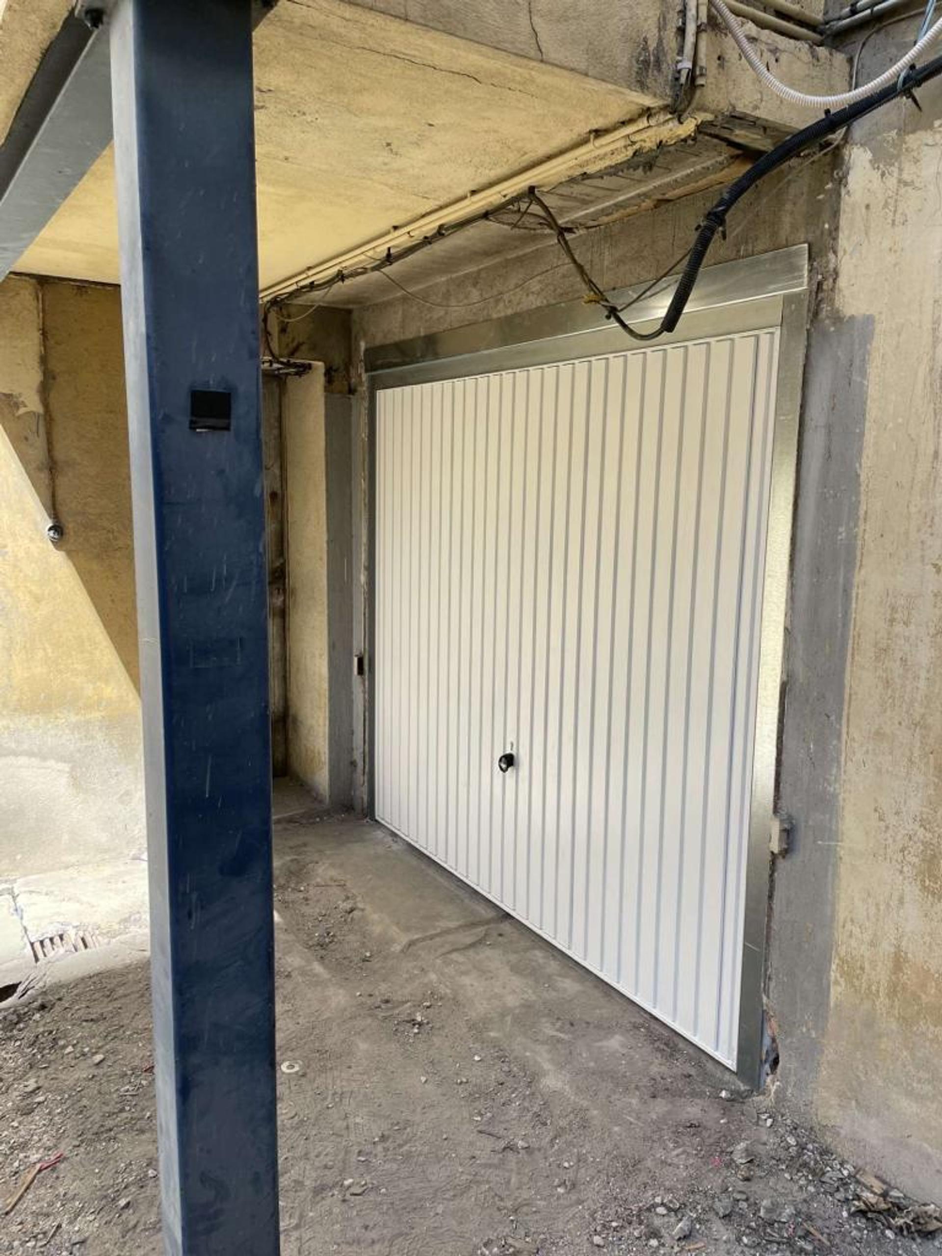 PORTE BASCULANTE miniature 3