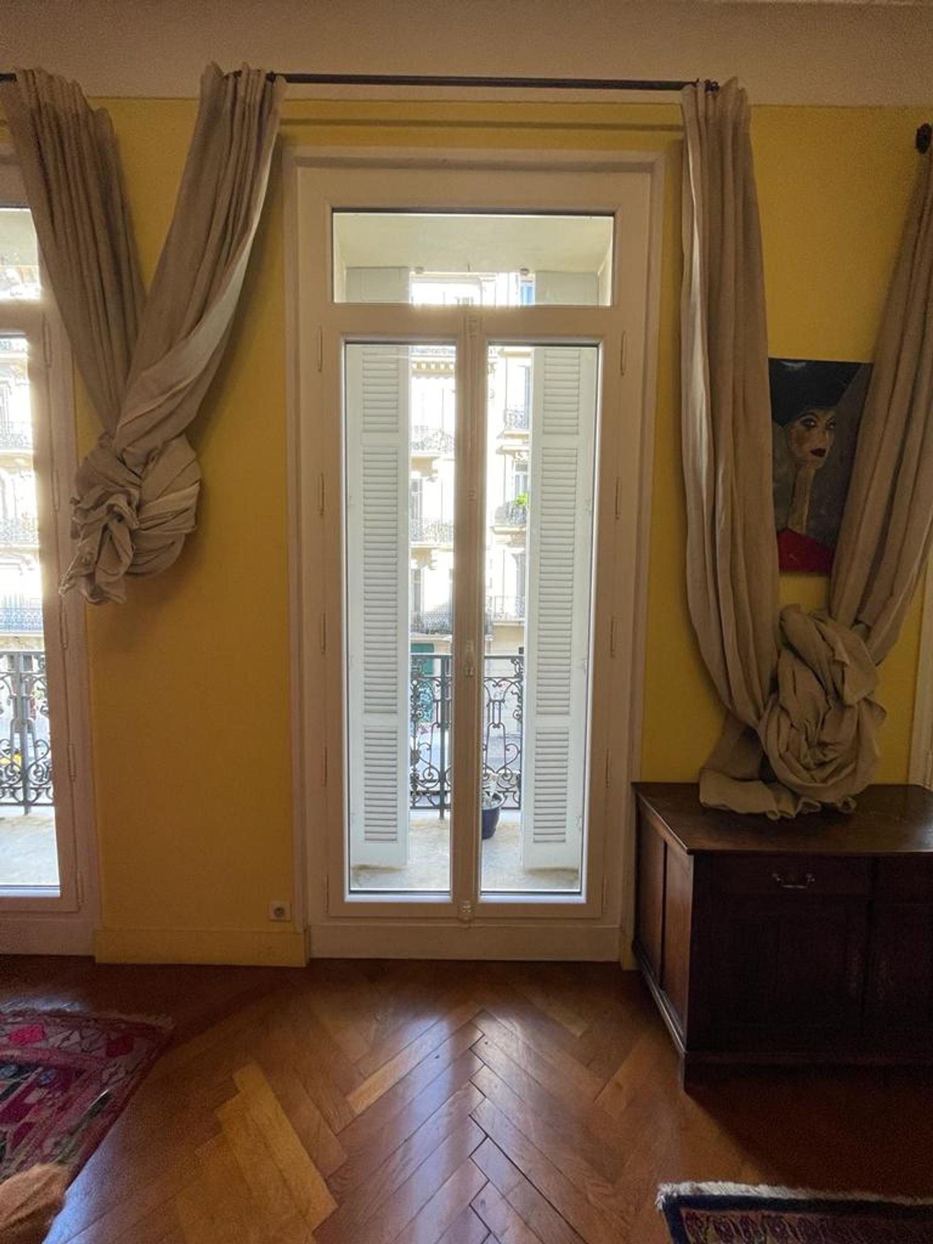 FENETRE ASPECT BOIS miniature 3