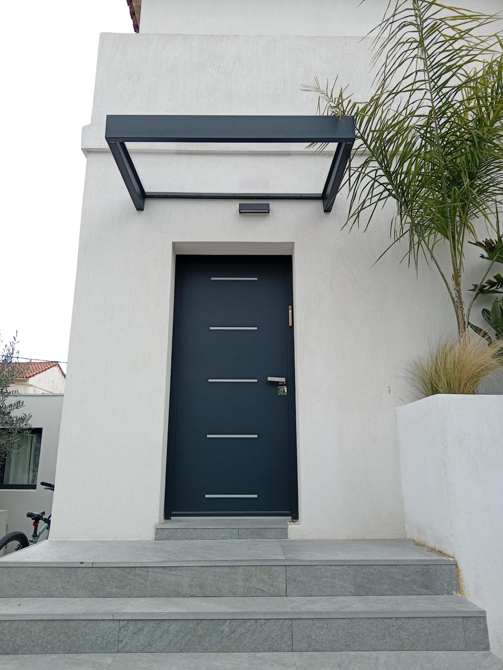 PORTE BLINDÉE AVEC AUVANT