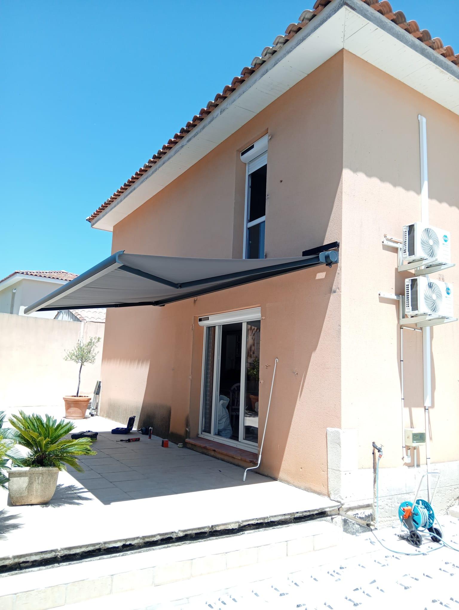 Volets roulants solaires et stores bannes solaires sur mesure