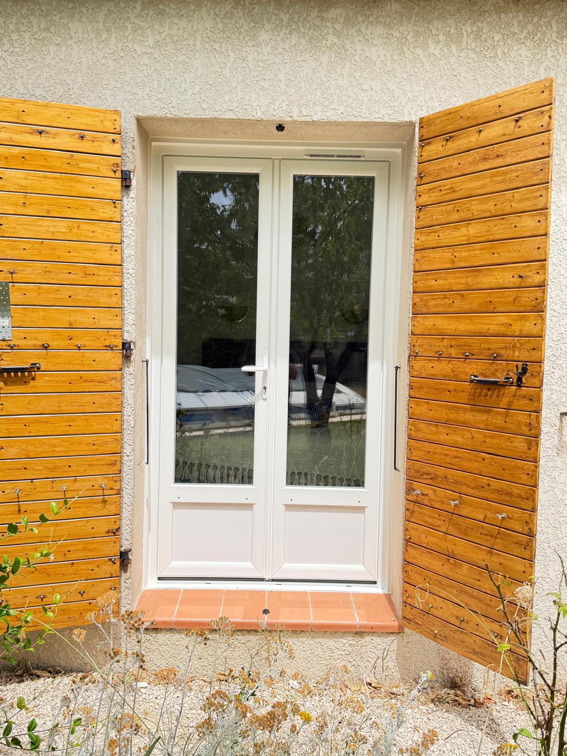 Fenêtre PVC blanche sur mesure