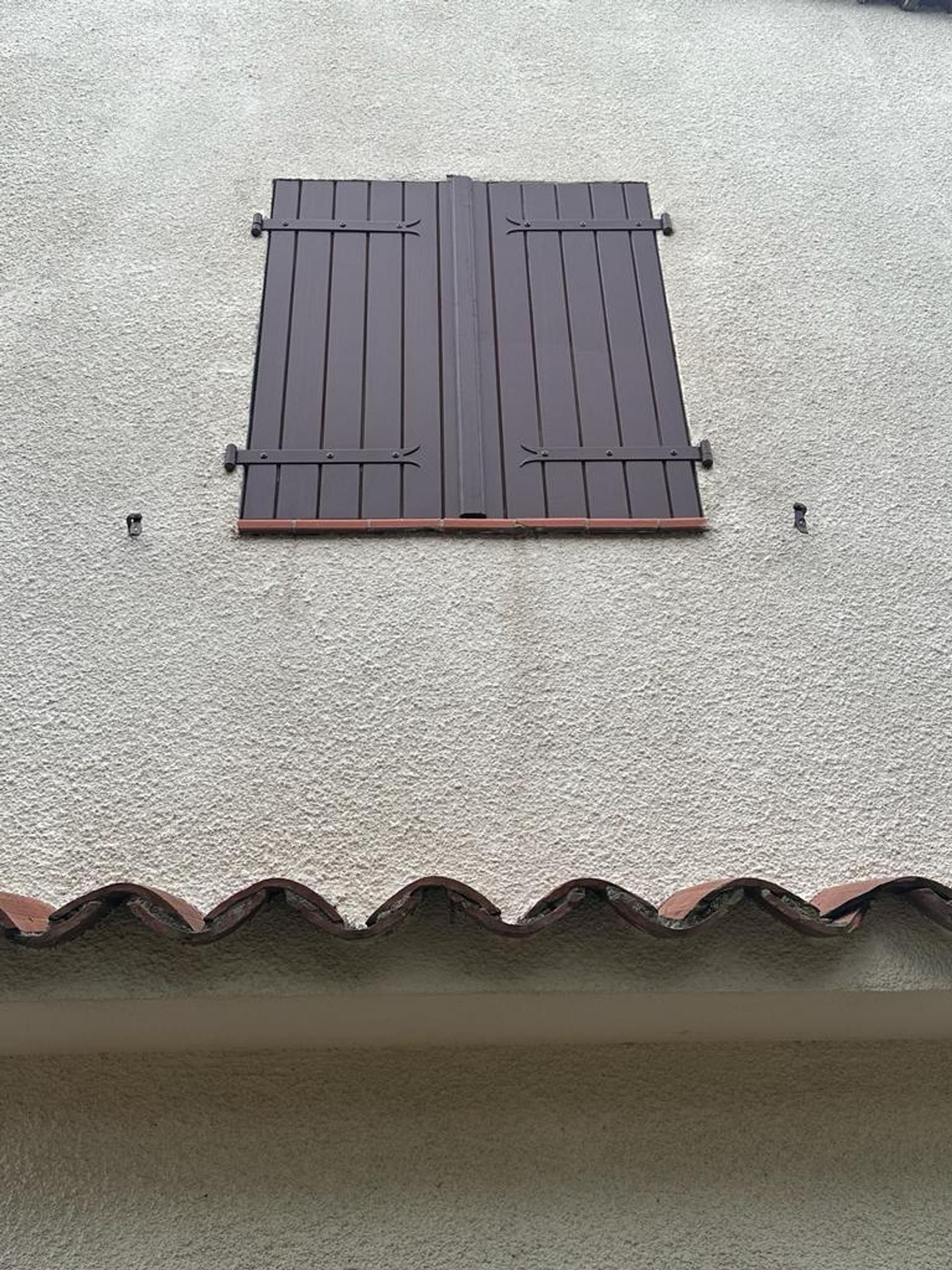 POSE VOLETS BATTANTS miniature 3