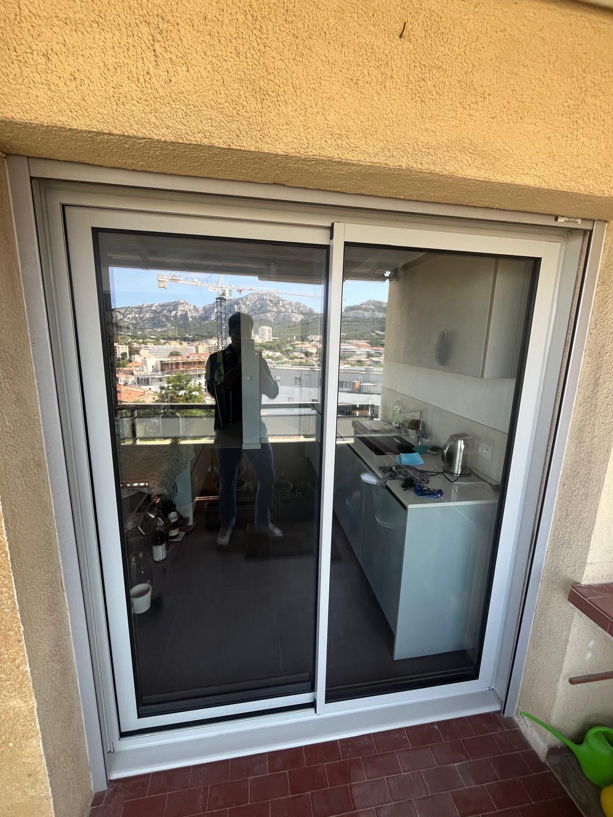 FENÊTRE COULISSANTE AMX