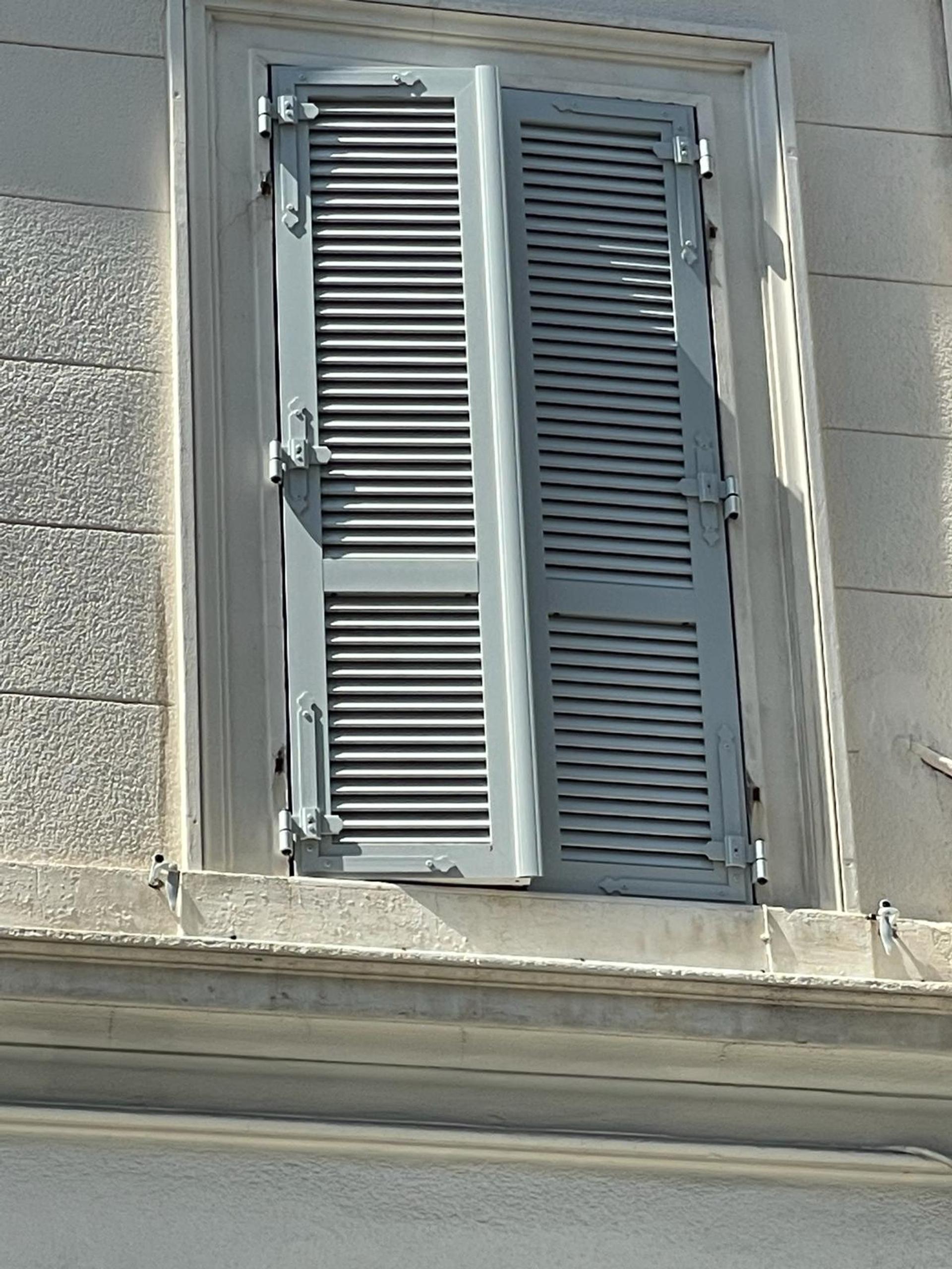 VOLET BATTANT FAÇADE miniature 2