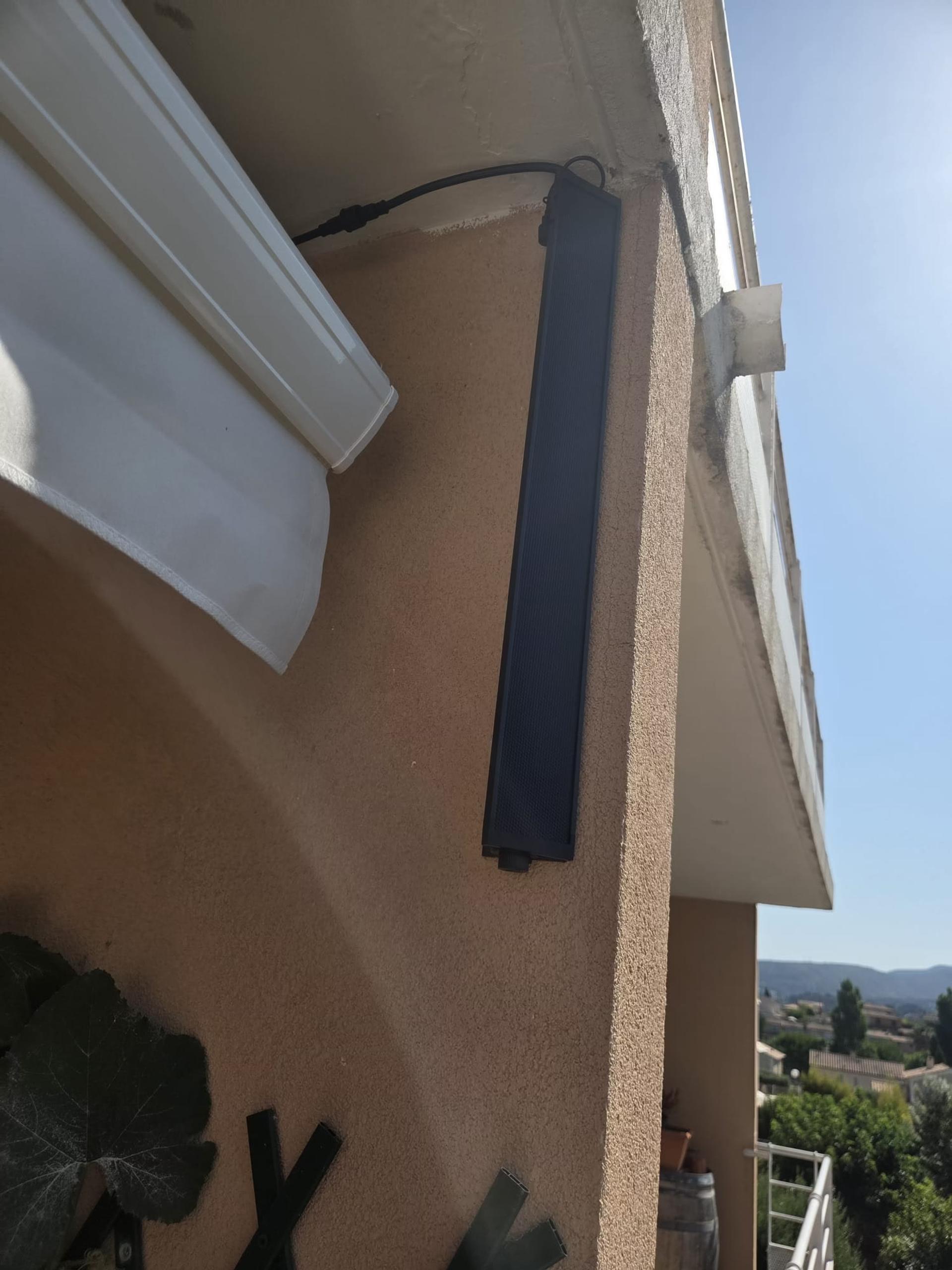 STORE SOLAIRE MOTORISÉ