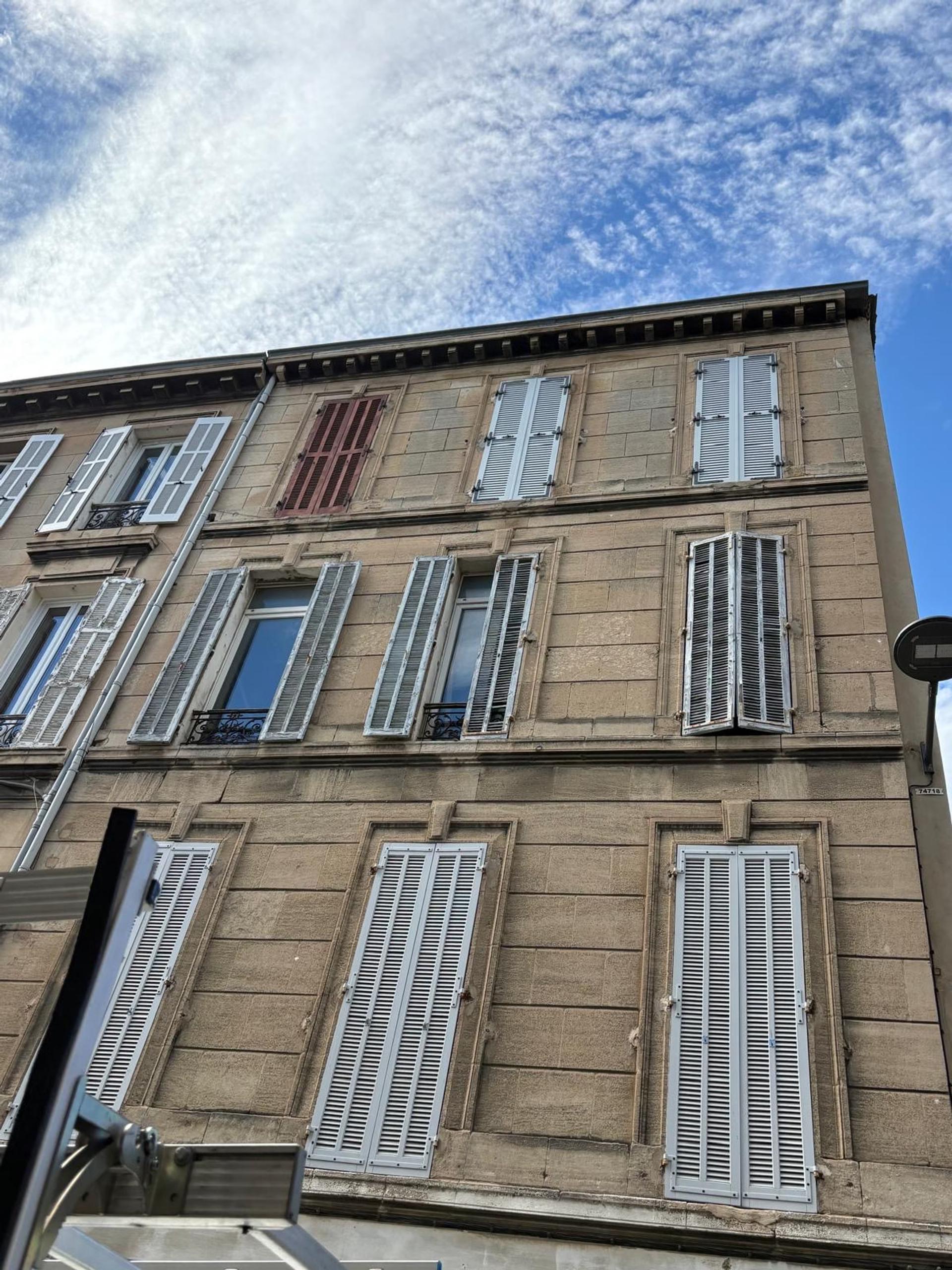 VOLET MARSEILLAIS EN ALU miniature 3