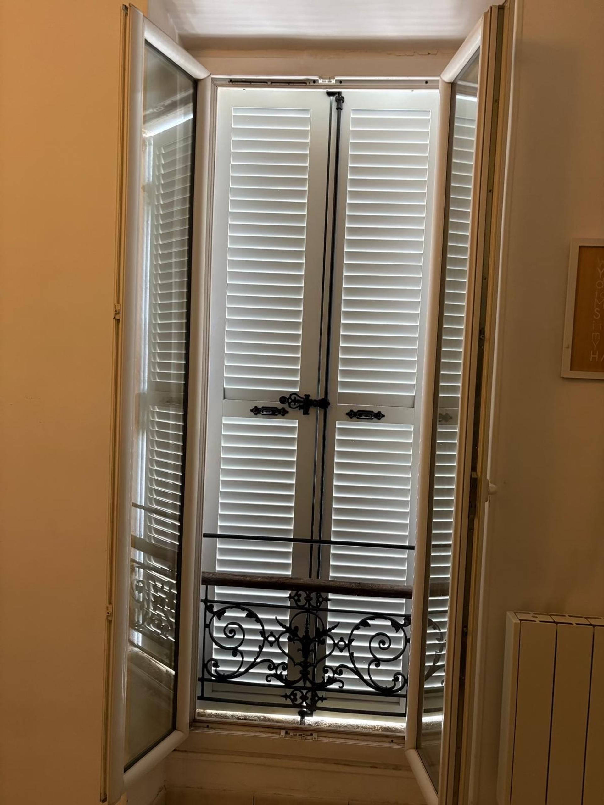 VOLET MARSEILLAIS EN ALU miniature 2