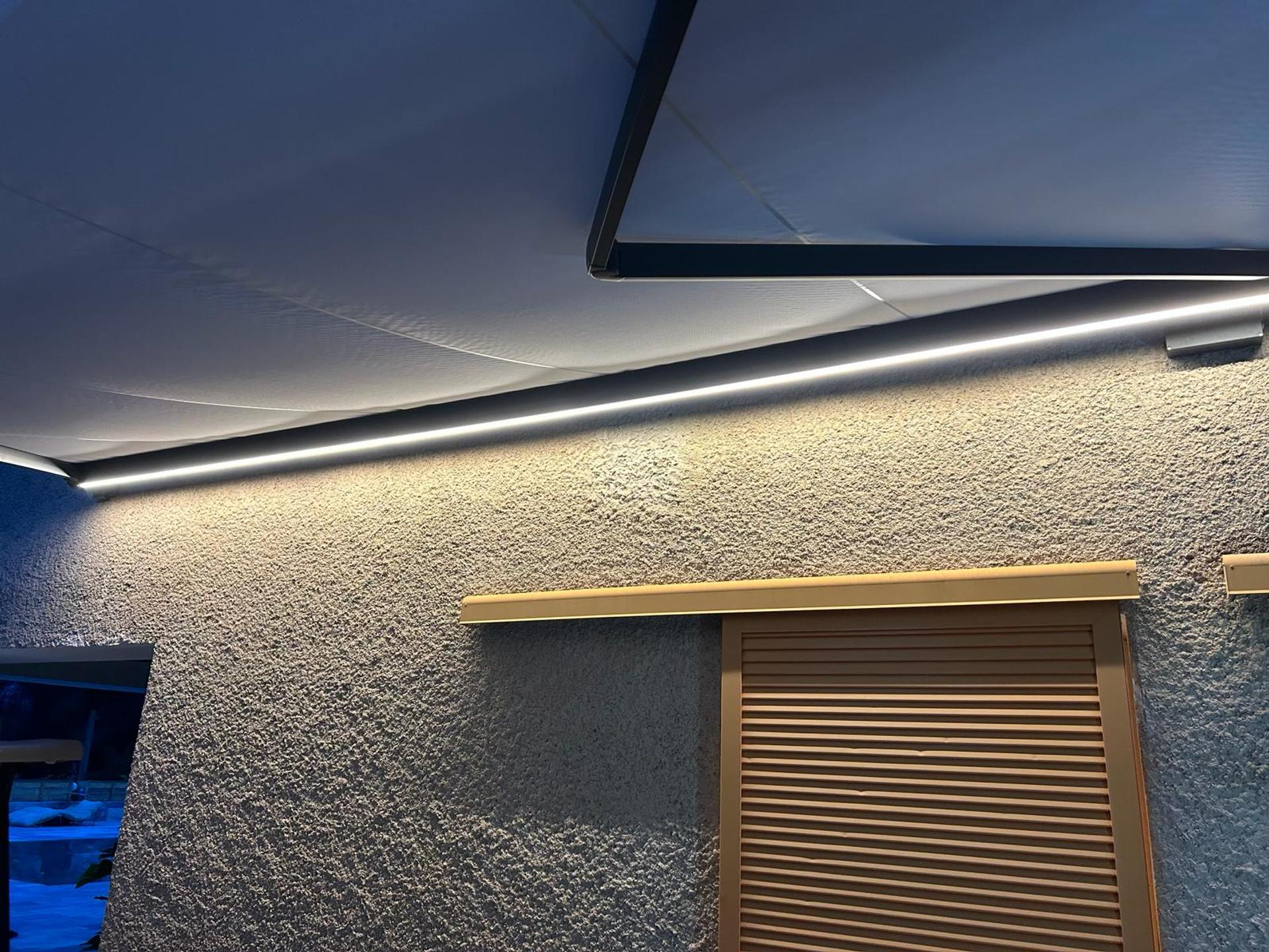 STORE A COFFRE LED miniature 2