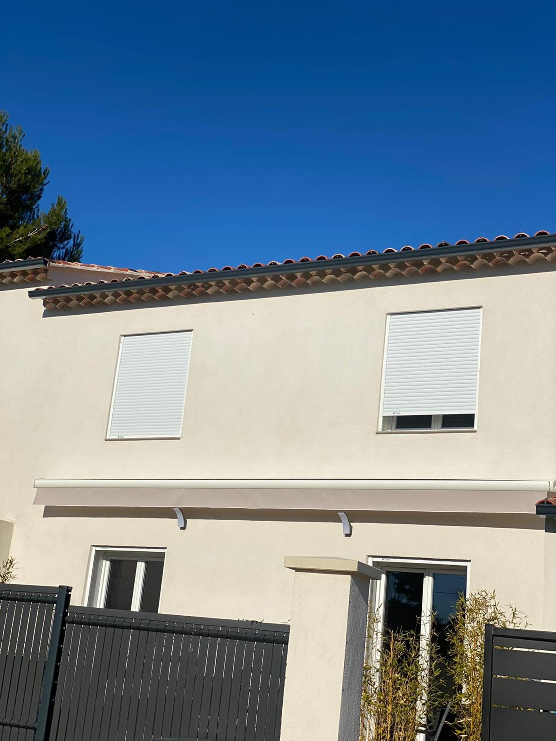 POSE STORE À COFFRE