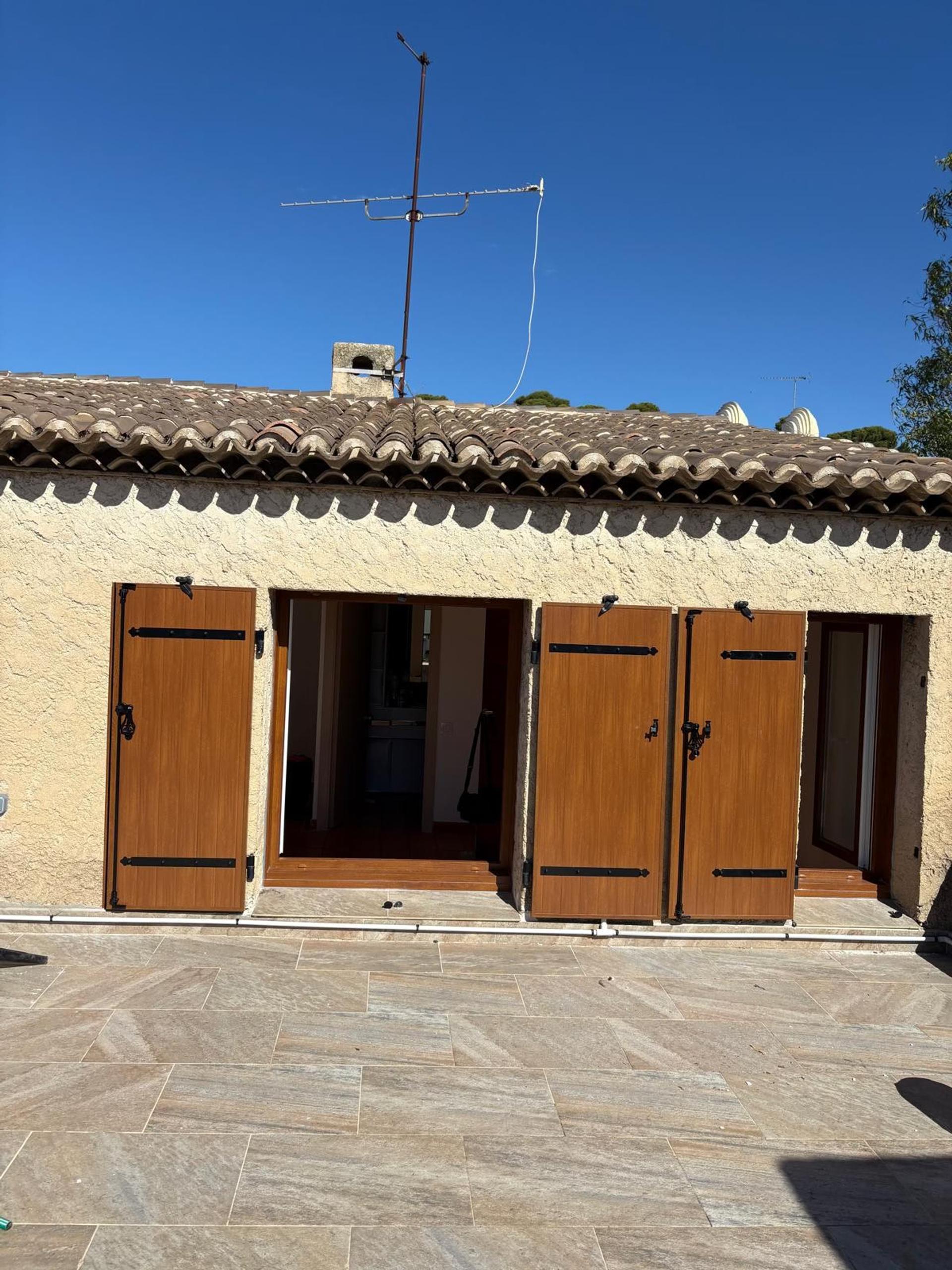 VOLET BATTANT ALU EFFET BOIS miniature 5