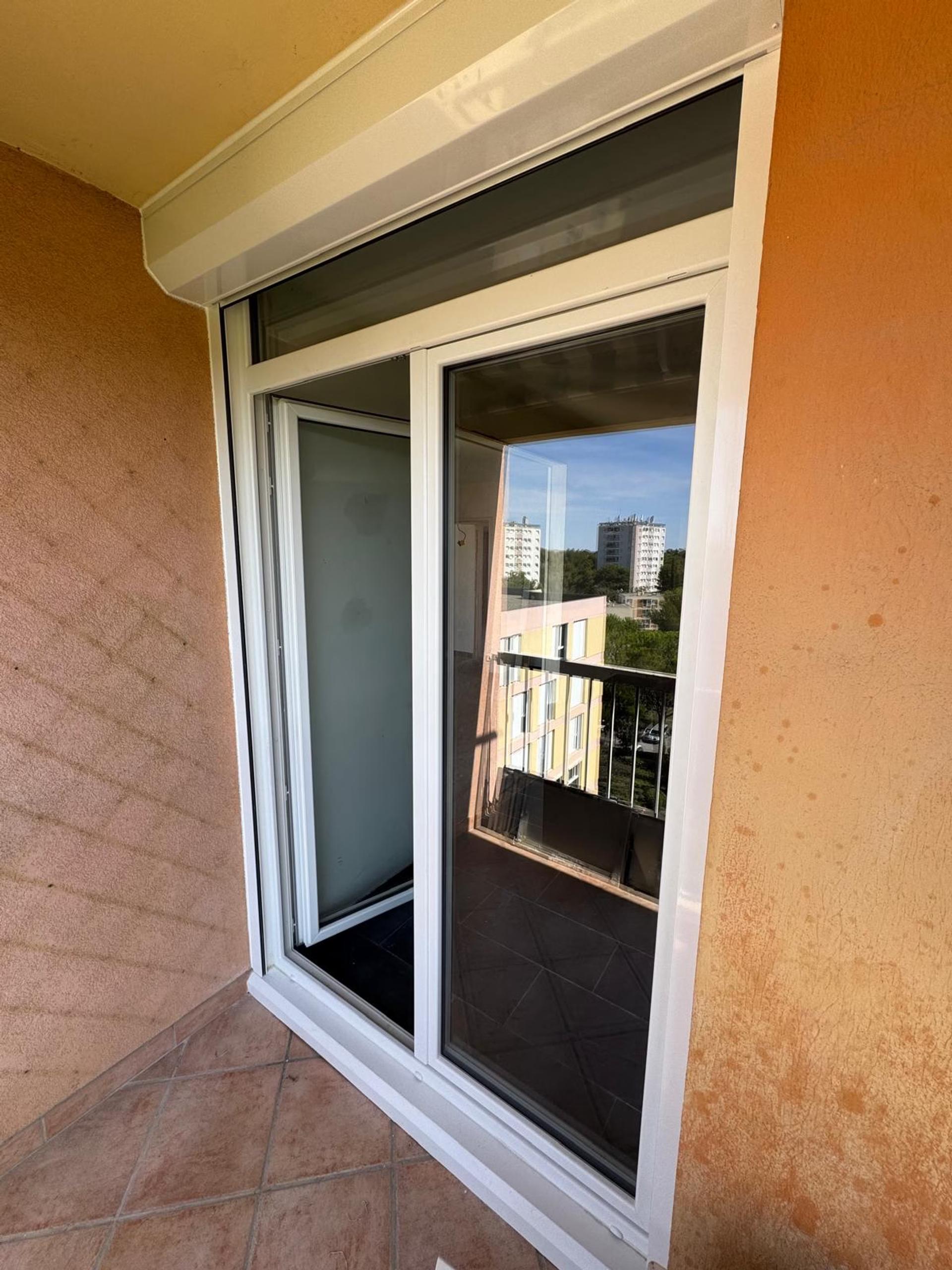 FENETRE PVC VOLET SOMFY