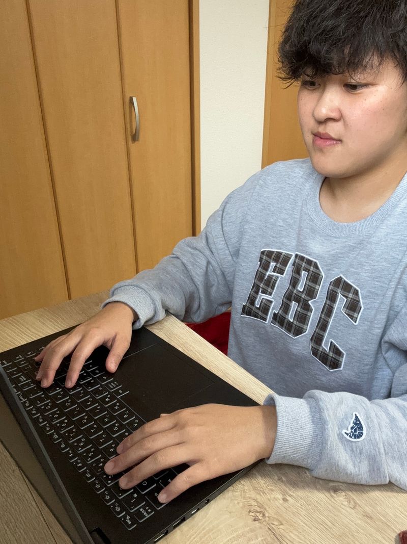 自宅での作業風景