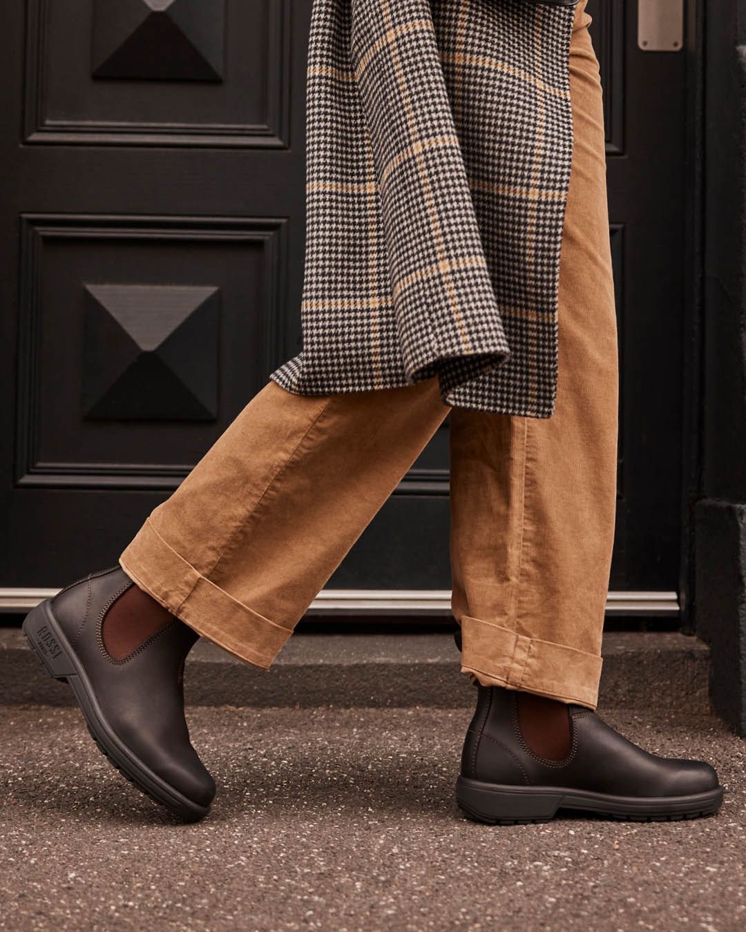 Timeless Craftsmanship

Crafted for over a century, blending tim...

#RossiBoots