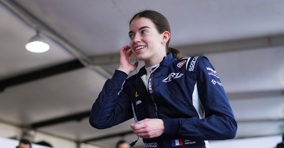 Jade Goodwin Racing Get to know Jade in 90 seconds | Atlassian Williams F1 Team