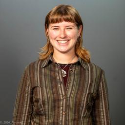 Profile picture of Lucy Honey
