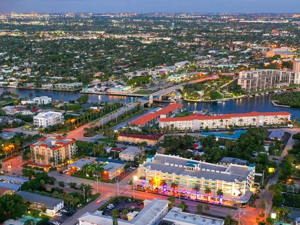 Home service professional in Deerfield Beach