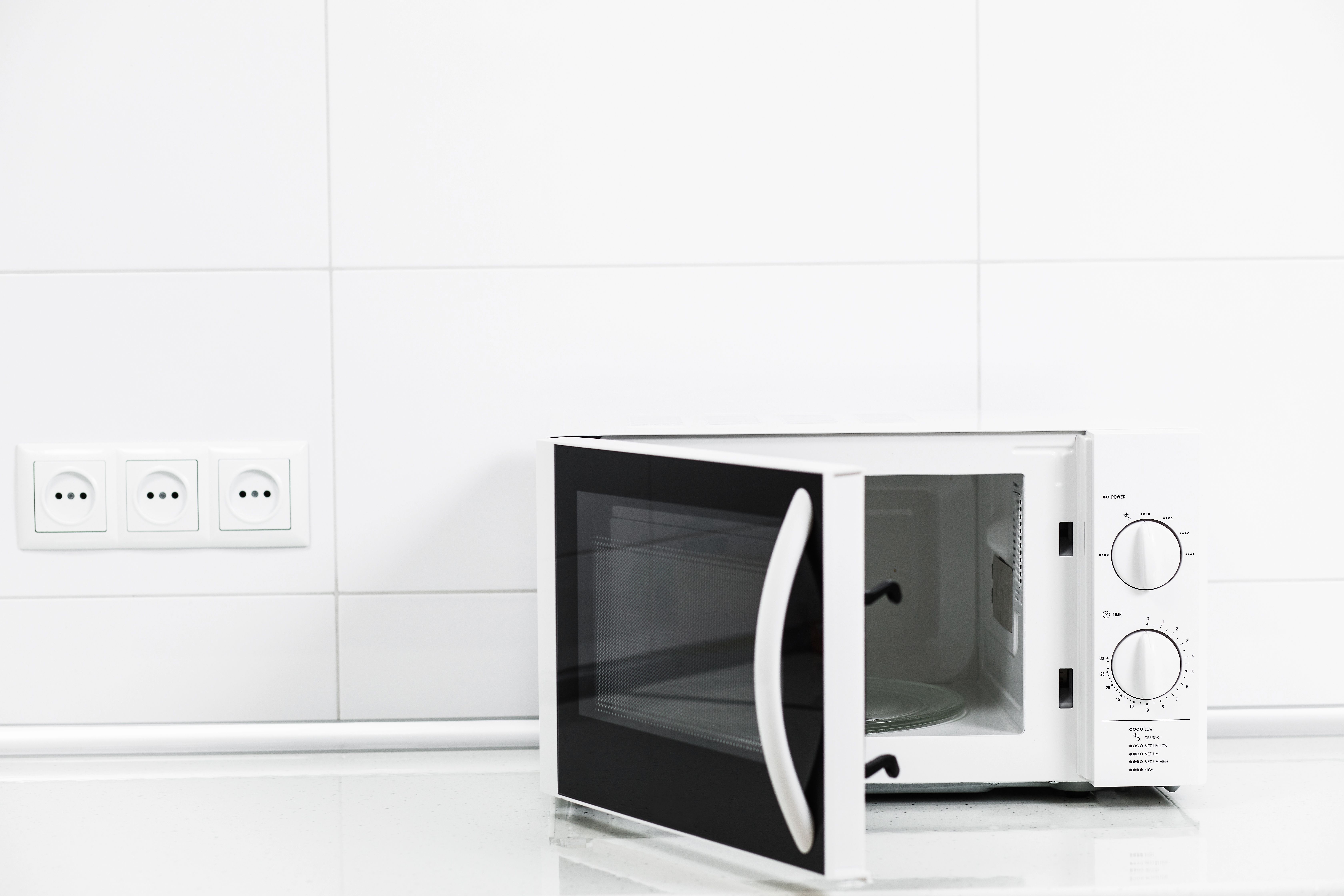 Understanding the Lifespan of Your Microwave and Simple Ways to Prolong