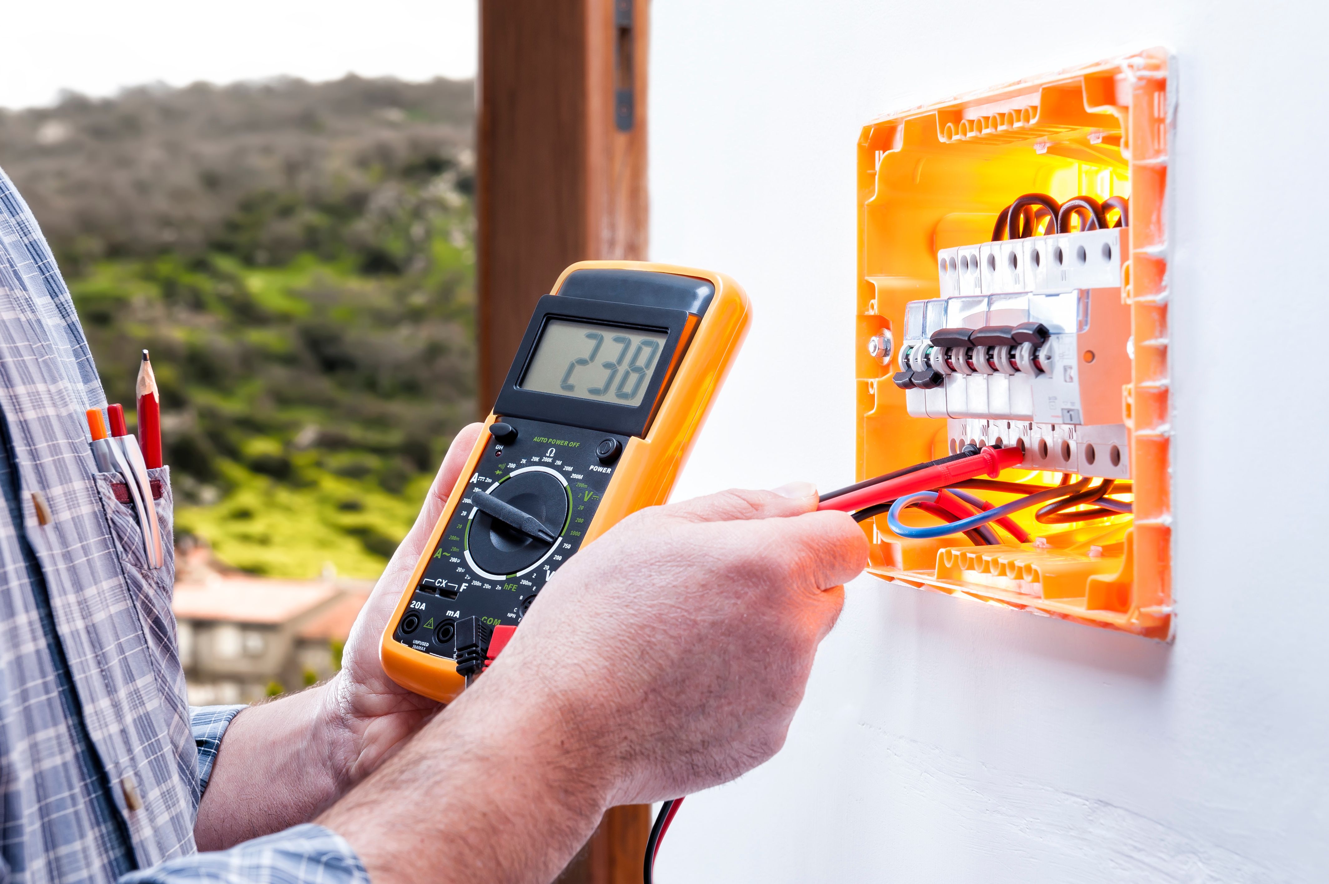 How To Replace A Circuit Breaker? - HomeAlliance