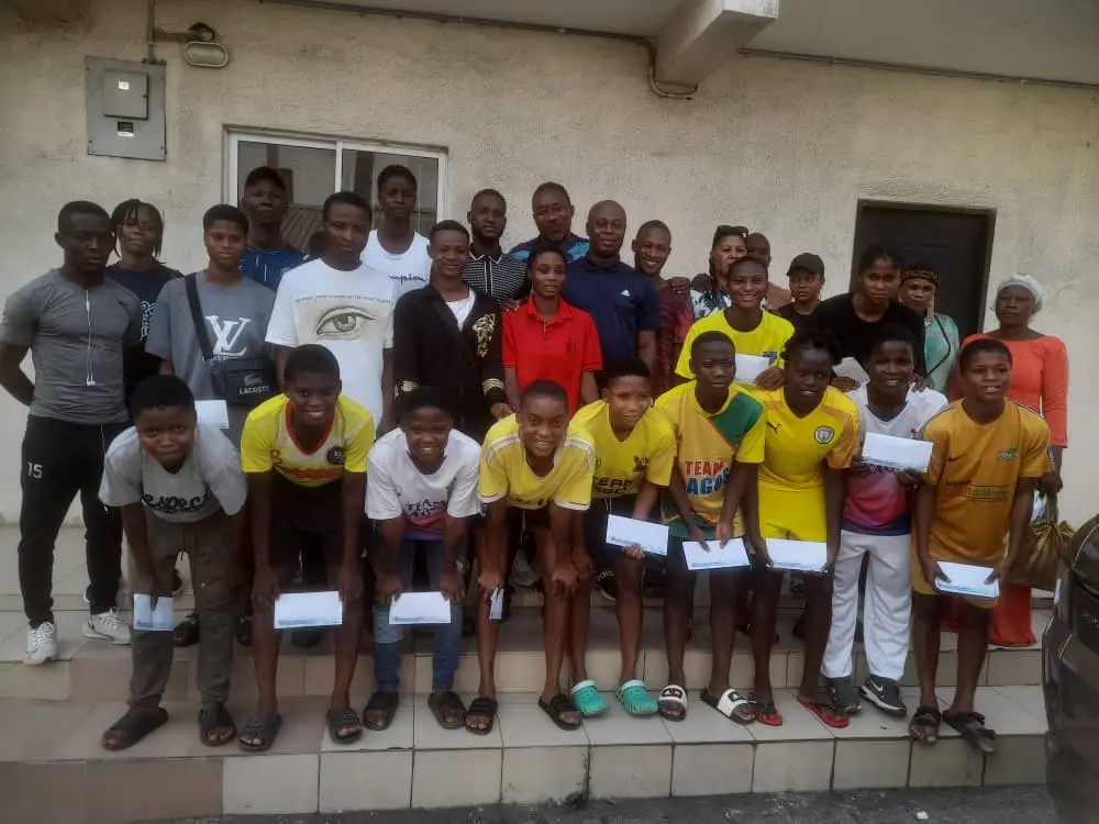 Cover image for NATIONAL YOUTH GAMES: Lagos FA rewards gold medal winning female team with cash gifts