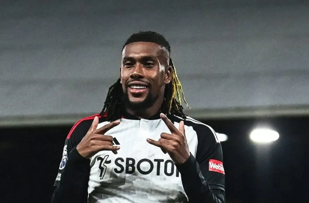 Cover image for Iwobi shines, scores in Fulham's thumbing of Watford
