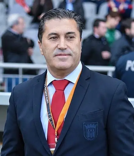 Cover image for Peseiro undecided on new job despite offers