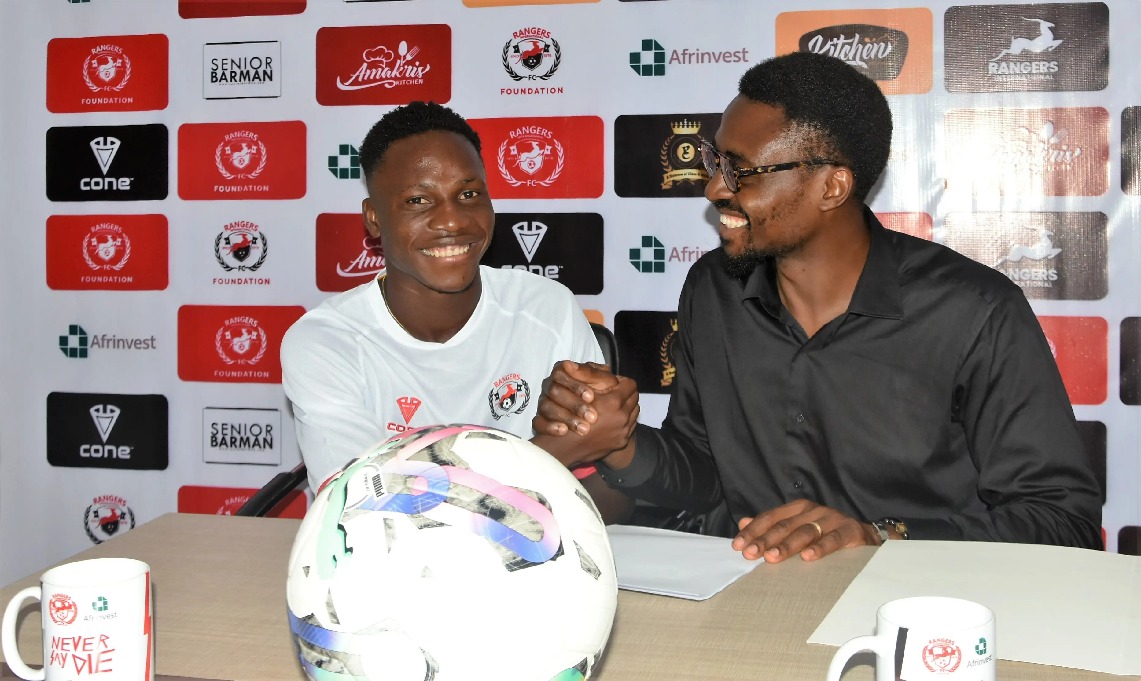 Cover image for Rangers grab teenage kid-dynamite, Igwilo