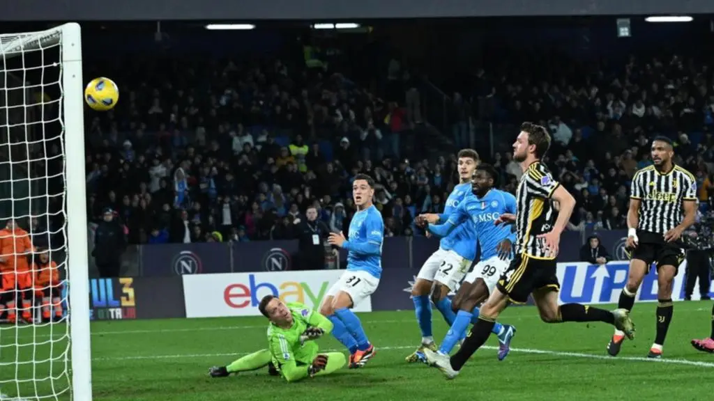 Cover image for Osimhen misses penalty as Napoli beat Juv 2-1