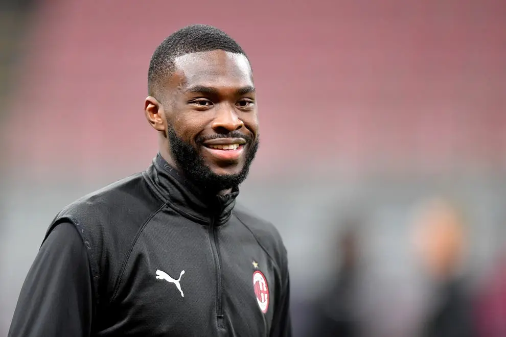 Cover image for Fikayo Tomori condemns racism in sports