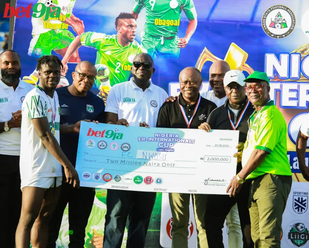 Cover image for Nigeria ex-Internationals Cup ends in blaze of glory