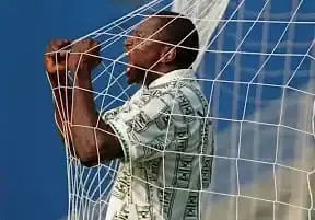 Cover image for 13 years after: Kwara govt honours Rashidi Yekini