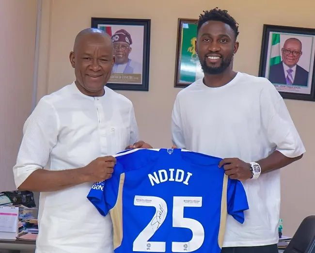 Cover image for Ndidi pays courtesy visit to Sports Minister