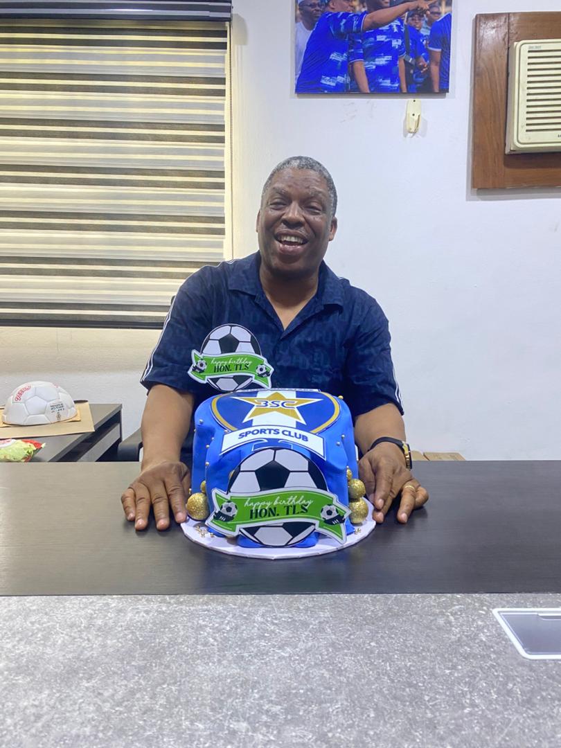 Cover image for Friends, well-wishers shower encomium as 3SC boss celebrates birthday