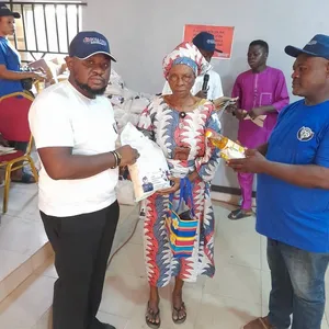 Bola Orija Charity Foundation celebrates kess privileged with food items